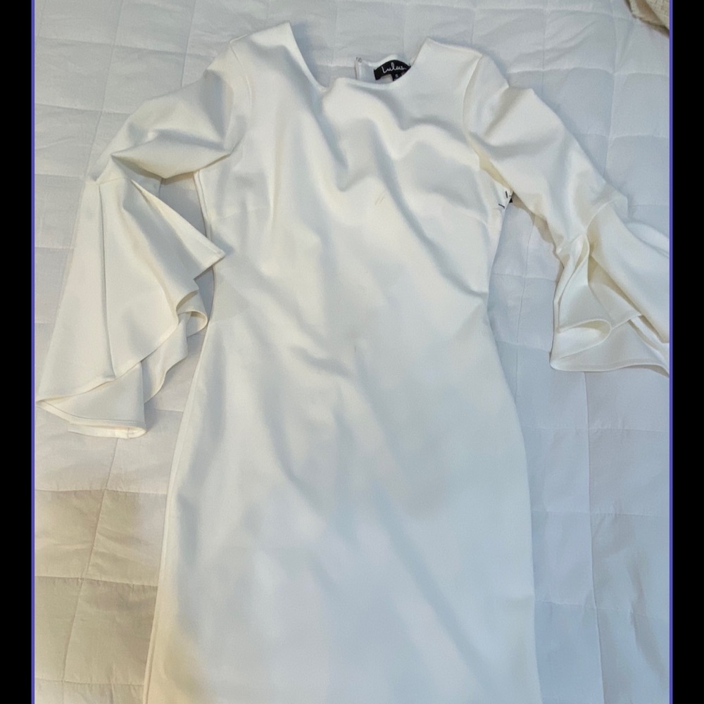 NWOT Lulu’s White Bodycon Dress